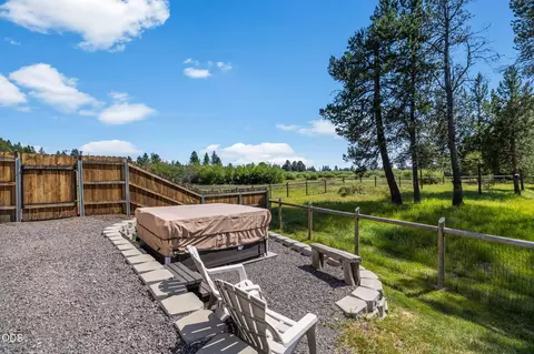Exterior - 16732 Contorta Pl, La Pine, OR 97739 photo 8 of 18