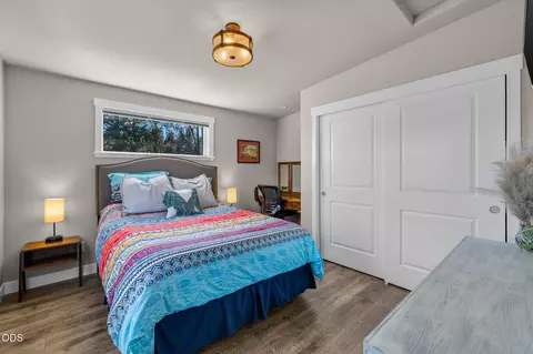 Bedroom - 16732 Contorta Pl, La Pine, OR 97739 photo 4 of 12