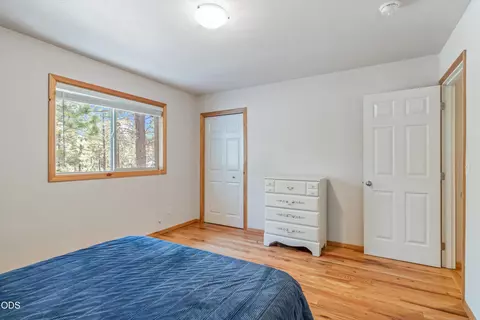 Bedroom - 16018 Park Dr, La Pine, OR 97739 photo 5 of 5