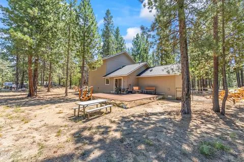Exterior - 16018 Park Dr, La Pine, OR 97739 photo 4 of 6