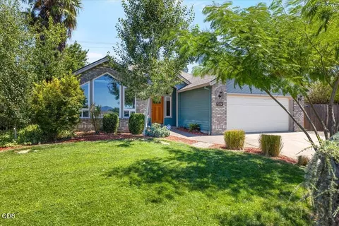 1403 Larson Creek Dr, Medford, OR 97504