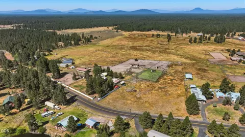 View/Area - 53315 Bridge Dr, La Pine, OR 97739 photo 14 of 32