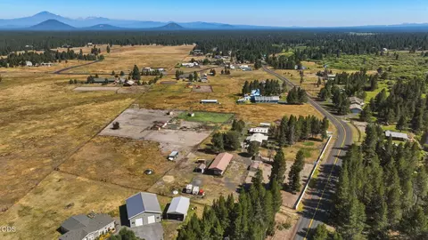 View/Area - 53315 Bridge Dr, La Pine, OR 97739 photo 26 of 32