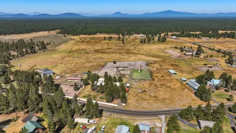 View/Area - 53315 Bridge Dr, La Pine, OR 97739 photo 13 of 32