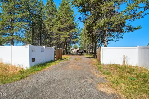 Exterior - 53315 Bridge Dr, La Pine, OR 97739 photo 3 of 11