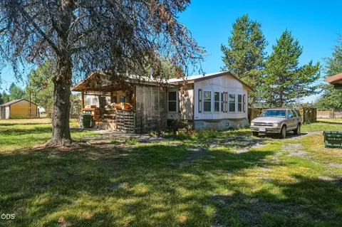 Exterior - 53315 Bridge Dr, La Pine, OR 97739 photo 7 of 11