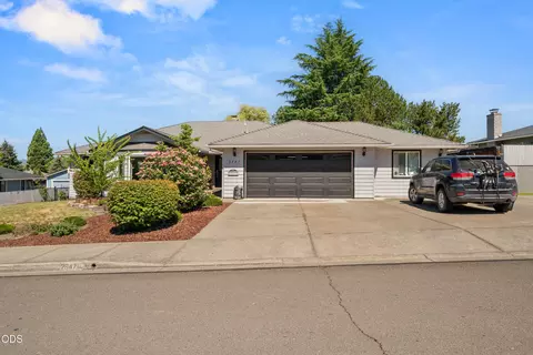 2947 Leonard Ave, Medford, OR 97504