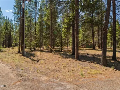 52677 Wayside Loop, La Pine, OR 97739 photo 4