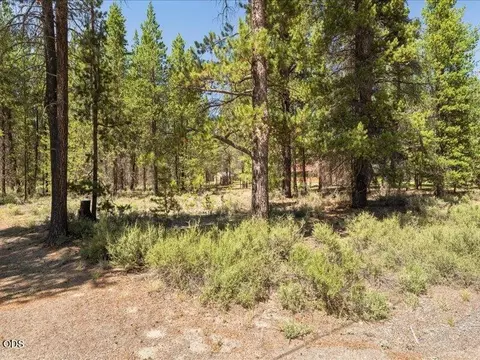 52687 Wayside Loop, La Pine, OR 97739 photo 3