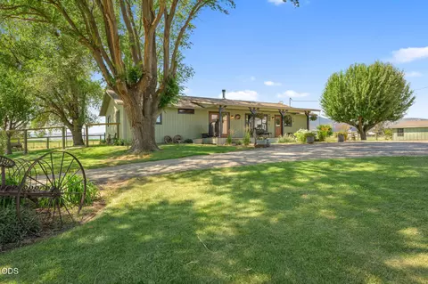 7800 NW Lamonta Rd, Prineville, OR 97754