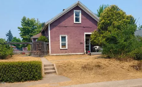 338 Fairmount St, Medford, OR 97501
