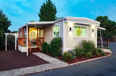 355 Colver Rd UNIT 67, Talent, OR 97540
