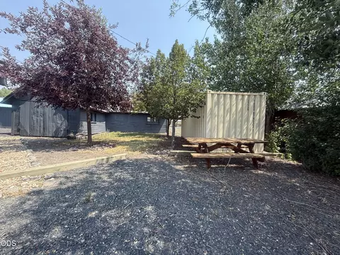 Exterior - 216 Avenue B, Seneca, OR 97873 photo 8 of 14