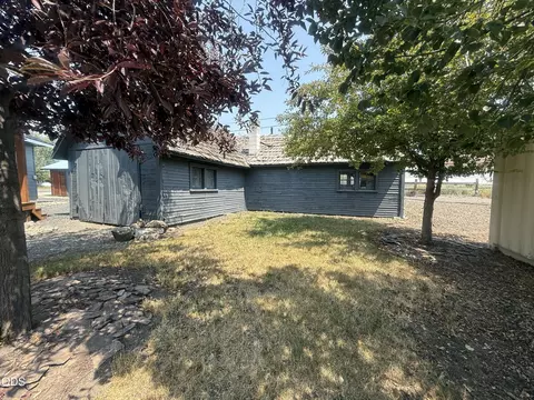 Exterior - 216 Avenue B, Seneca, OR 97873 photo 9 of 14