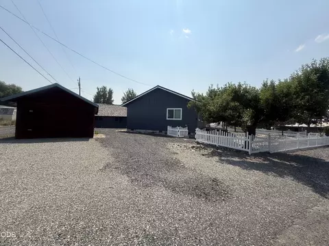 Exterior - 216 Avenue B, Seneca, OR 97873 photo 13 of 14
