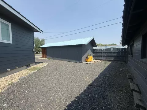 Exterior - 216 Avenue B, Seneca, OR 97873 photo 10 of 14