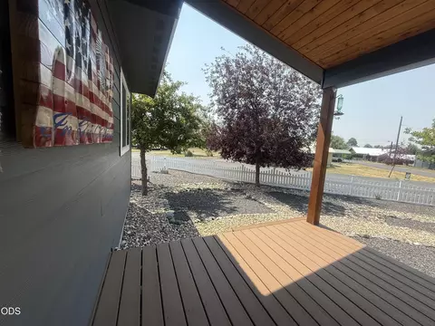 Exterior - 216 Avenue B, Seneca, OR 97873 photo 3 of 14