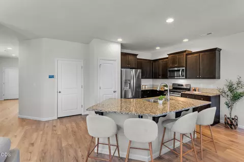 Kitchen - 20526 SE Cameron Ave, Bend, OR 97702 photo 2 of 4
