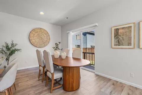 Dining - 20526 SE Cameron Ave, Bend, OR 97702 photo 1 of 2