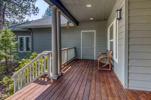 Exterior - 3511 NW Braid Dr, Bend, OR 97703 photo 3 of 5