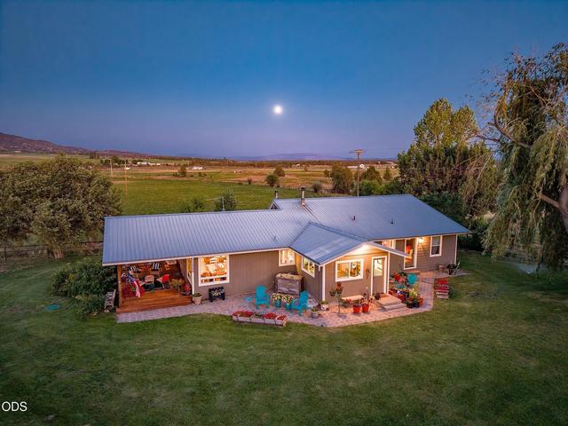 14900 SW Miller Trl, Powell Butte, OR 97753