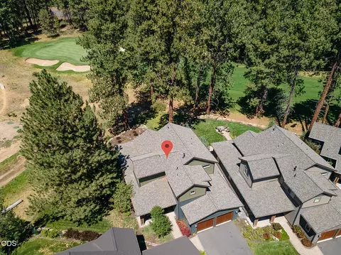 View/Area - 60484 Kangaroo Loop, Bend, OR 97702 photo 2 of 4
