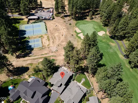 View/Area - 60484 Kangaroo Loop, Bend, OR 97702 photo 3 of 4