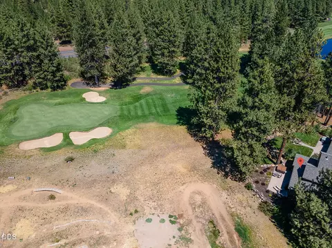 View/Area - 60484 Kangaroo Loop, Bend, OR 97702 photo 4 of 4