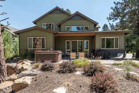 Exterior - 60484 Kangaroo Loop, Bend, OR 97702 photo 3 of 7