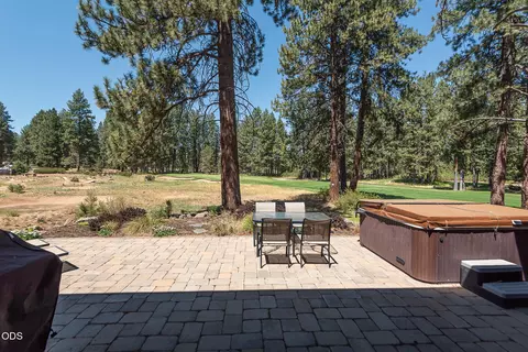Exterior - 60484 Kangaroo Loop, Bend, OR 97702 photo 4 of 7