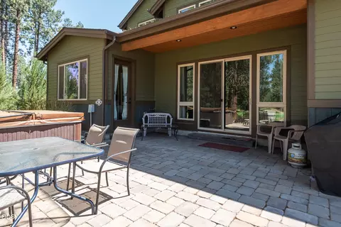 Exterior - 60484 Kangaroo Loop, Bend, OR 97702 photo 5 of 7