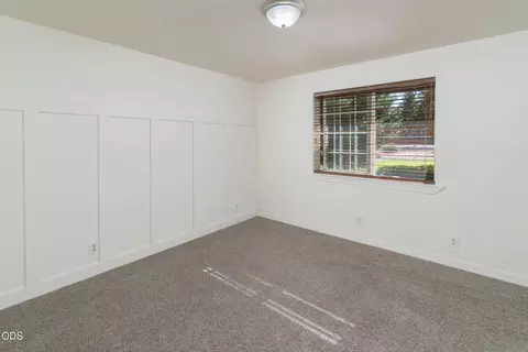 Bedroom - 52221 Pine Forest Dr, La Pine, OR 97739 photo 3 of 3