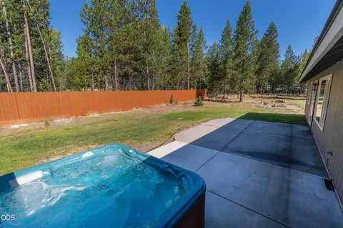 Exterior - 52221 Pine Forest Dr, La Pine, OR 97739 photo 5 of 12