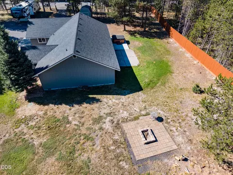 Exterior - 52221 Pine Forest Dr, La Pine, OR 97739 photo 11 of 12