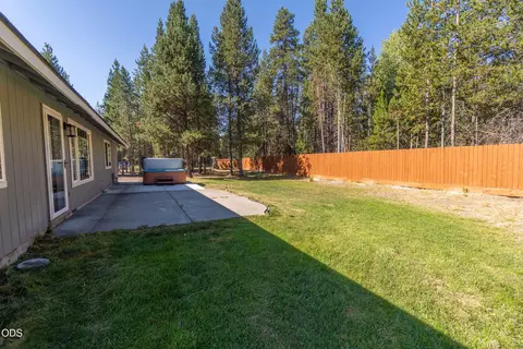 Exterior - 52221 Pine Forest Dr, La Pine, OR 97739 photo 3 of 12