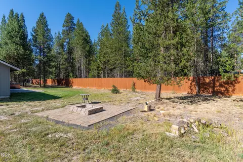 Exterior - 52221 Pine Forest Dr, La Pine, OR 97739 photo 1 of 12