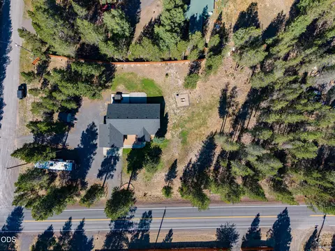 View/Area - 52221 Pine Forest Dr, La Pine, OR 97739 photo 12 of 13