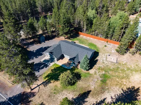 View/Area - 52221 Pine Forest Dr, La Pine, OR 97739 photo 8 of 13