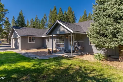 Exterior - 52221 Pine Forest Dr, La Pine, OR 97739 photo 9 of 12