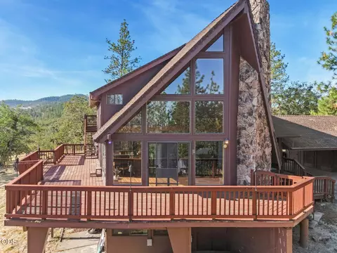 Exterior - 4000 E Antelope Rd, Eagle Point, OR 97524 photo 5 of 11