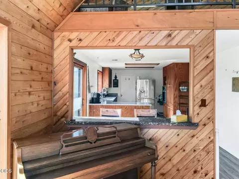 Kitchen - 4000 E Antelope Rd, Eagle Point, OR 97524 photo 1 of 6