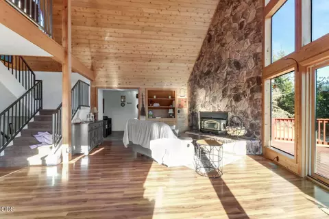 Living - 4000 E Antelope Rd, Eagle Point, OR 97524 photo 1 of 2