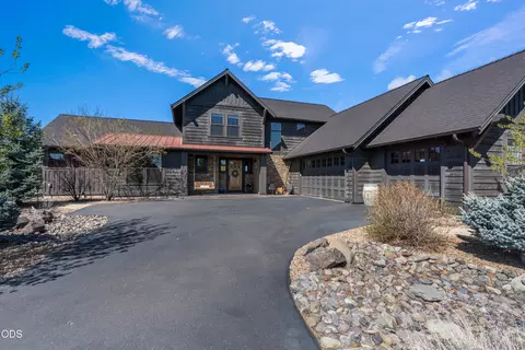 17207 SW Chaparral Dr, Powell Butte, OR 97753