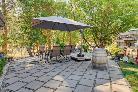 Exterior - 2282 Stringer Gap Rd, Grants Pass, OR 97527 photo 3 of 26