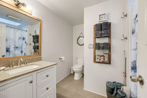 Bath - 2282 Stringer Gap Rd, Grants Pass, OR 97527 photo 1 of 5
