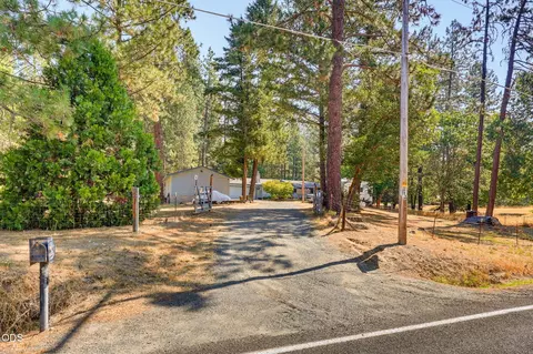 Exterior - 2282 Stringer Gap Rd, Grants Pass, OR 97527 photo 16 of 26