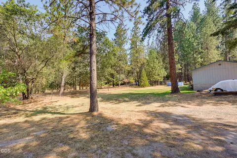 Exterior - 2282 Stringer Gap Rd, Grants Pass, OR 97527 photo 20 of 26
