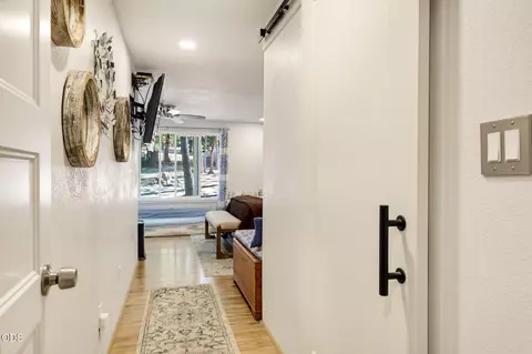 Entry Way - 2282 Stringer Gap Rd, Grants Pass, OR 97527 photo 3 of 3