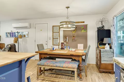Dining - 2282 Stringer Gap Rd, Grants Pass, OR 97527 photo 2 of 2