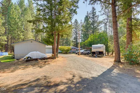 Exterior - 2282 Stringer Gap Rd, Grants Pass, OR 97527 photo 21 of 26
